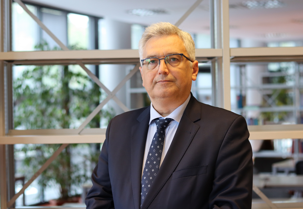 Prof. Sławomir Cieślak